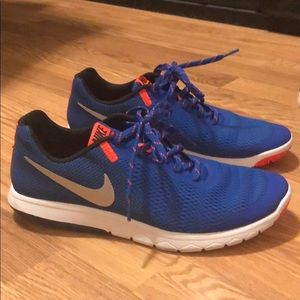 Nike men’s running shoes